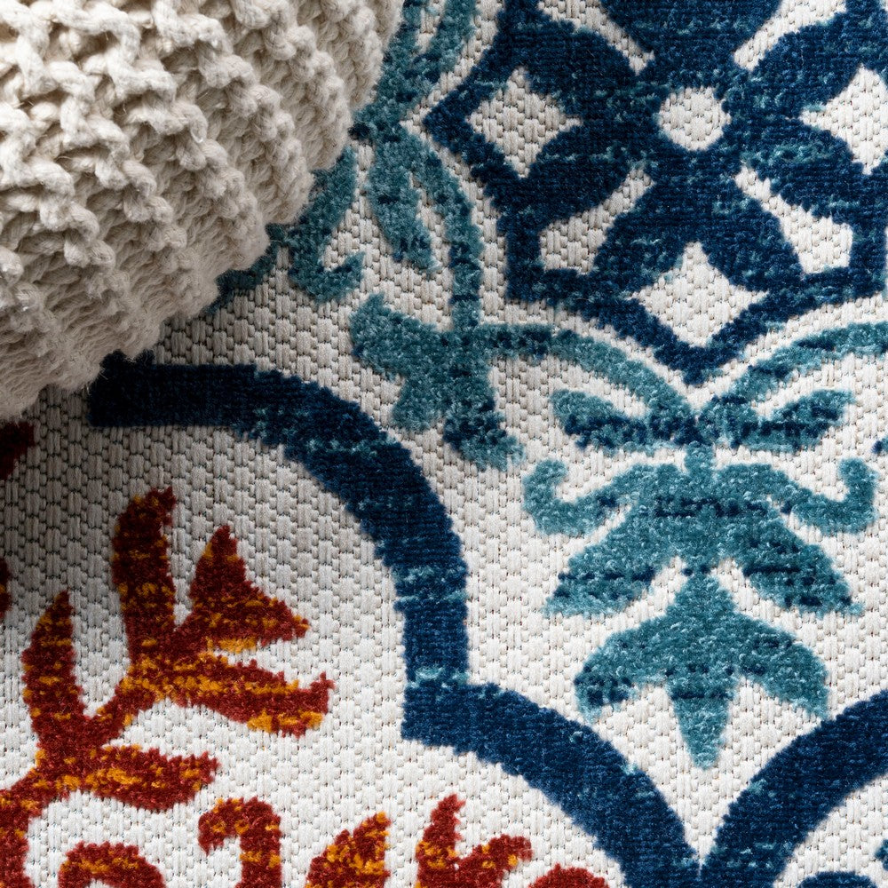 Hamilton Cassis Ornate Ogee Trellis Indoor/Outdoor Area Rug