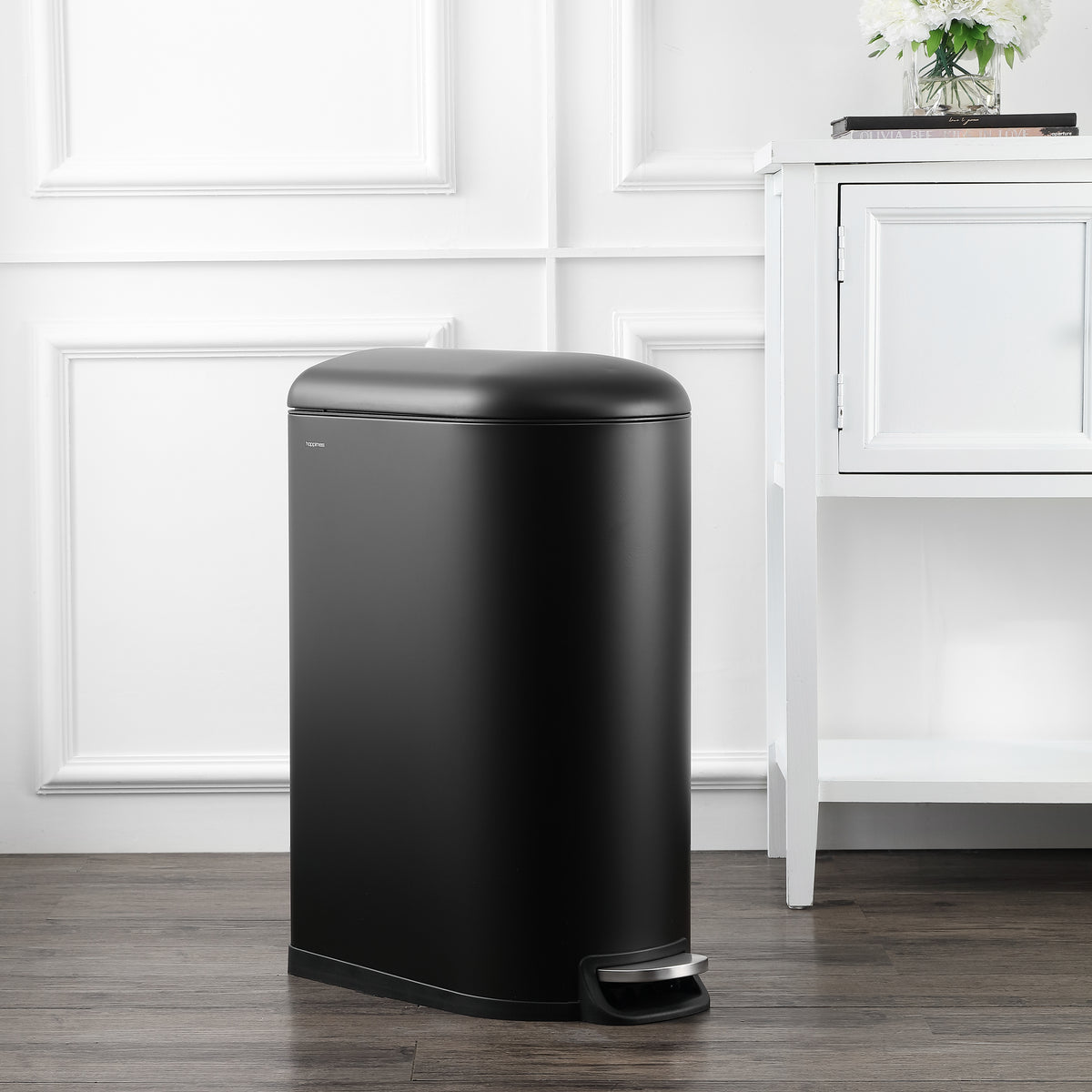 Rassol Mini 2.6-Gallon Step-Open Trash Can