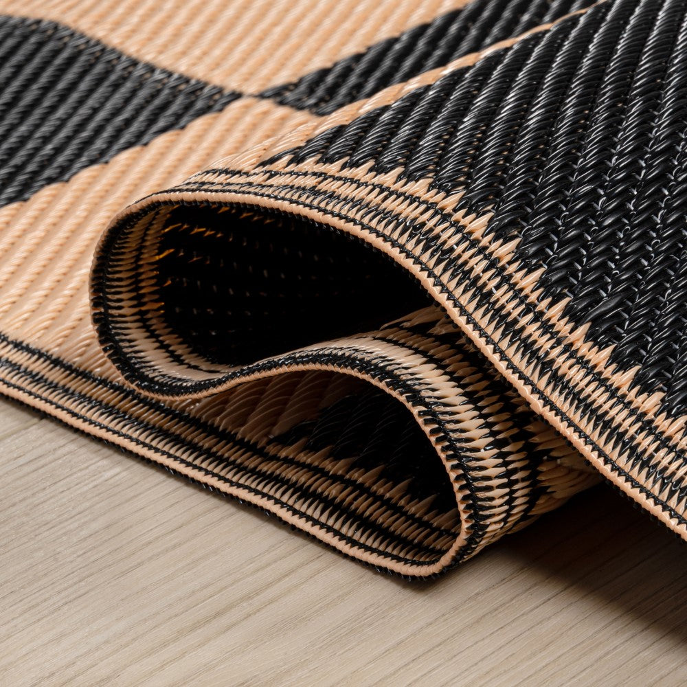 Wildterra Geometric Checker Foldable Waterproof Reversible Plastic Straw Area Rug