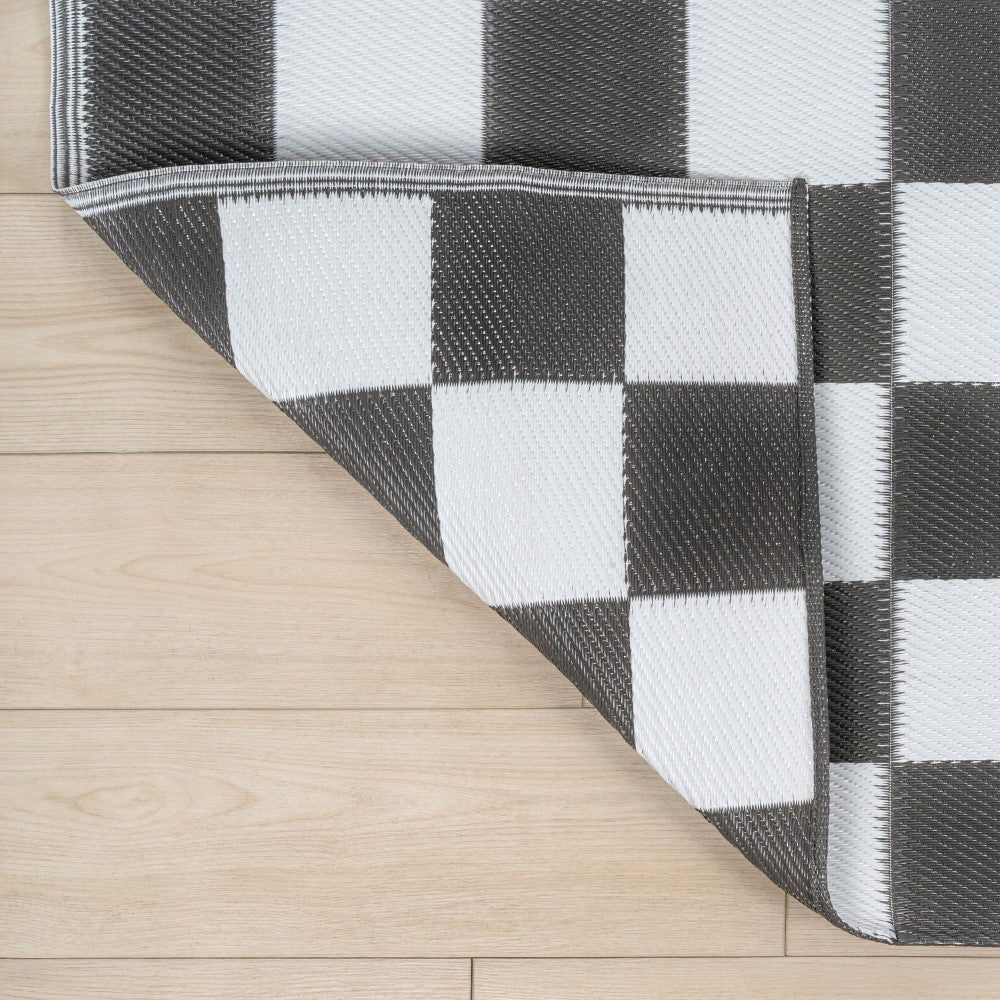 Wildterra Geometric Checker Foldable Waterproof Reversible Plastic Straw Area Rug