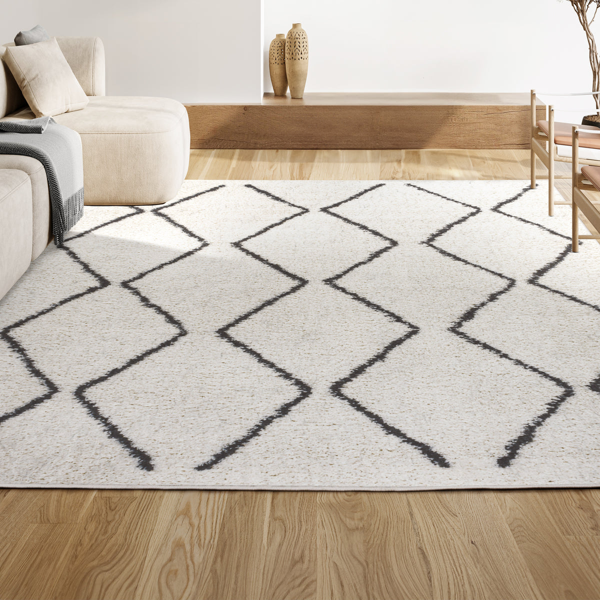 Hibiscus Catala Moroccan Diamond Shag Area Rug