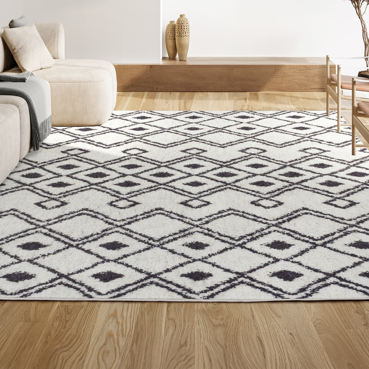 Conde Caimari Moroccan Diamond Shag Area Rug