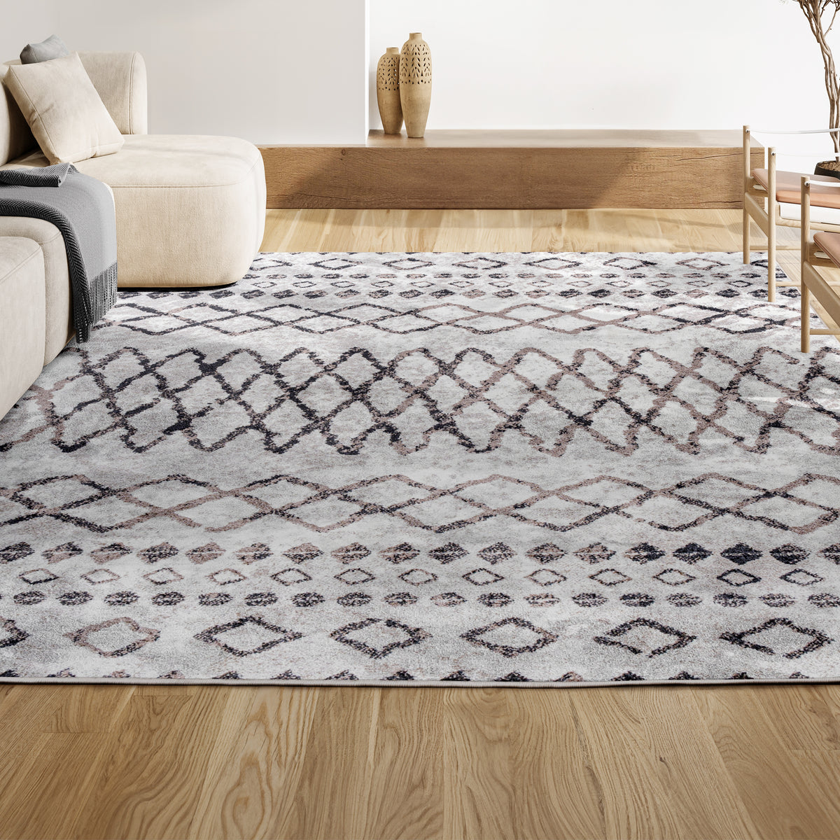 Wagin Aksil Moroccan Diamond Area Rug