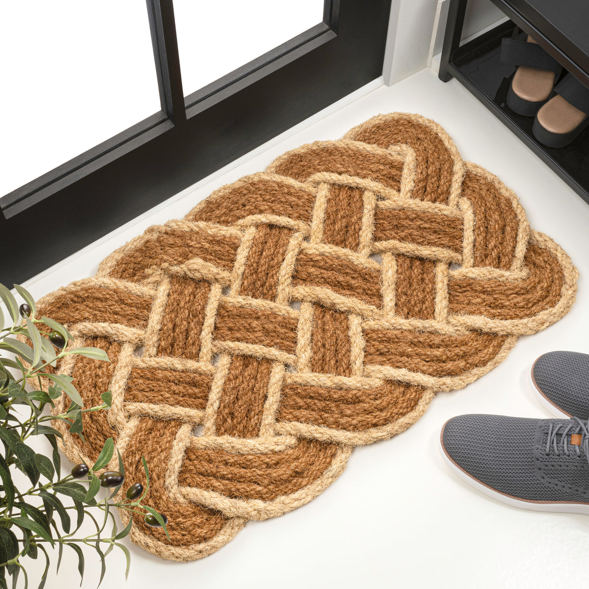 Ocean Classic Coastal Scalloped Basketweave Indoor/Outdoor Coir Mat