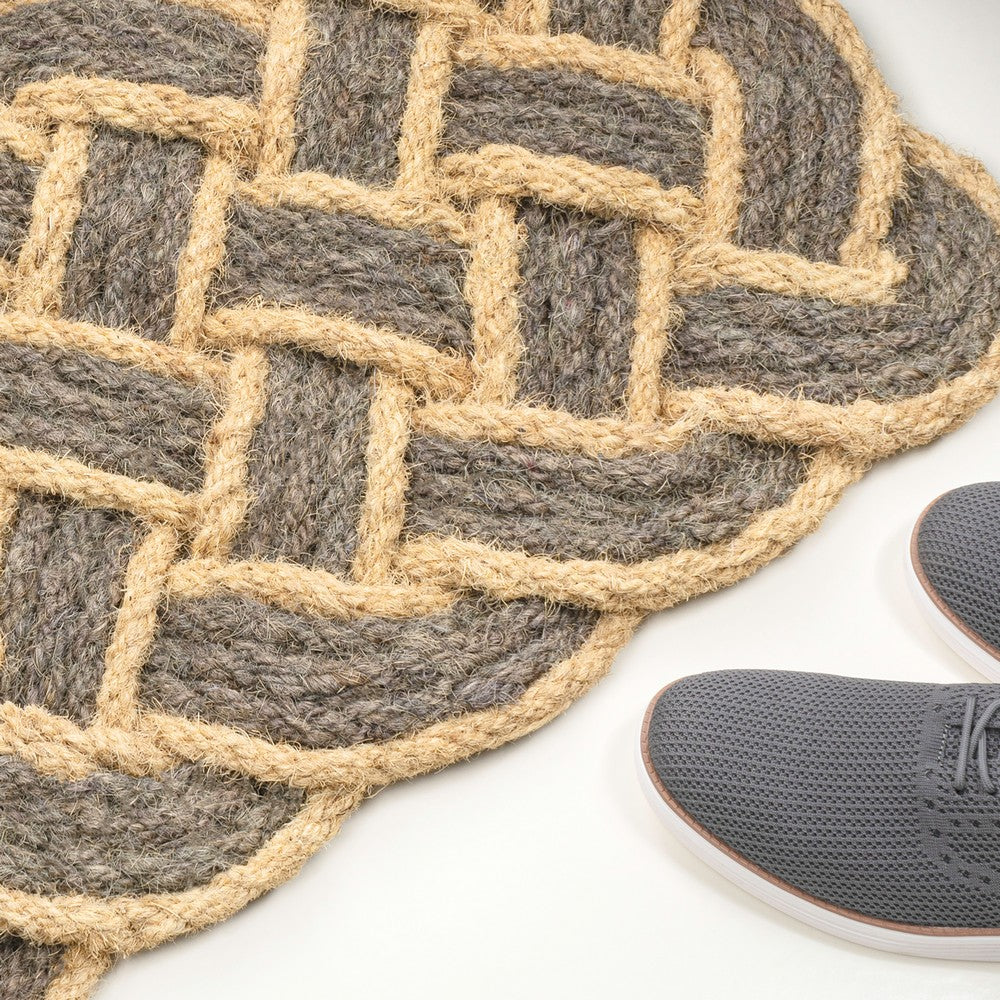 Ocean Classic Coastal Scalloped Basketweave Indoor/Outdoor Coir Mat