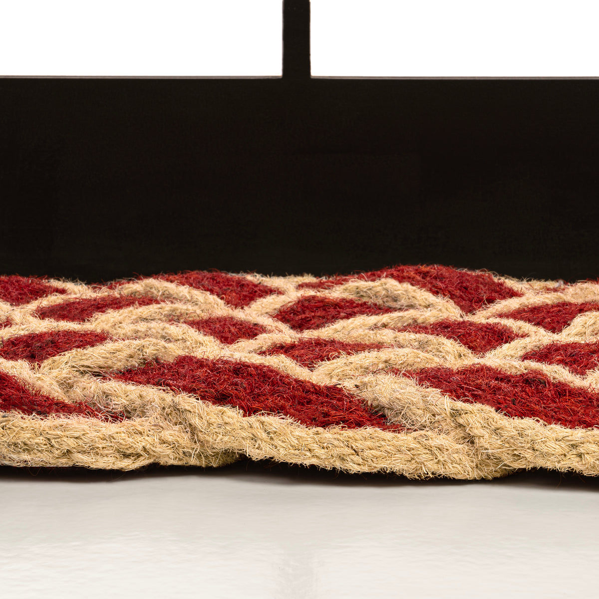 Ocean Classic Coastal Scalloped Basketweave Indoor/Outdoor Coir Mat