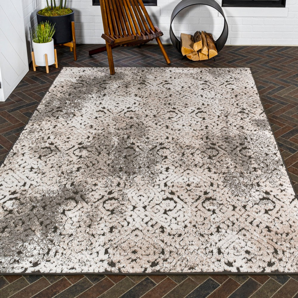 Tannisby High-Low Shabby Damask Indoor/Outdoor Area Rug