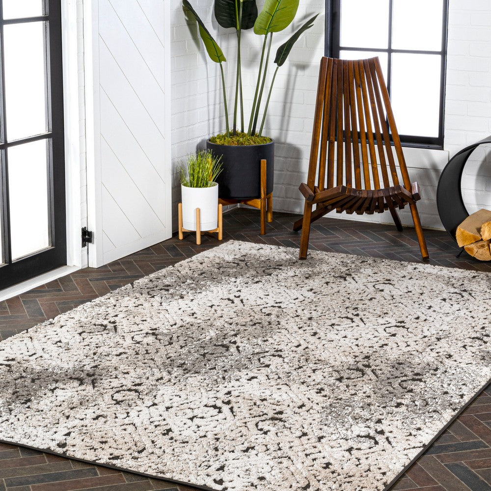 Tannisby High-Low Shabby Damask Indoor/Outdoor Area Rug
