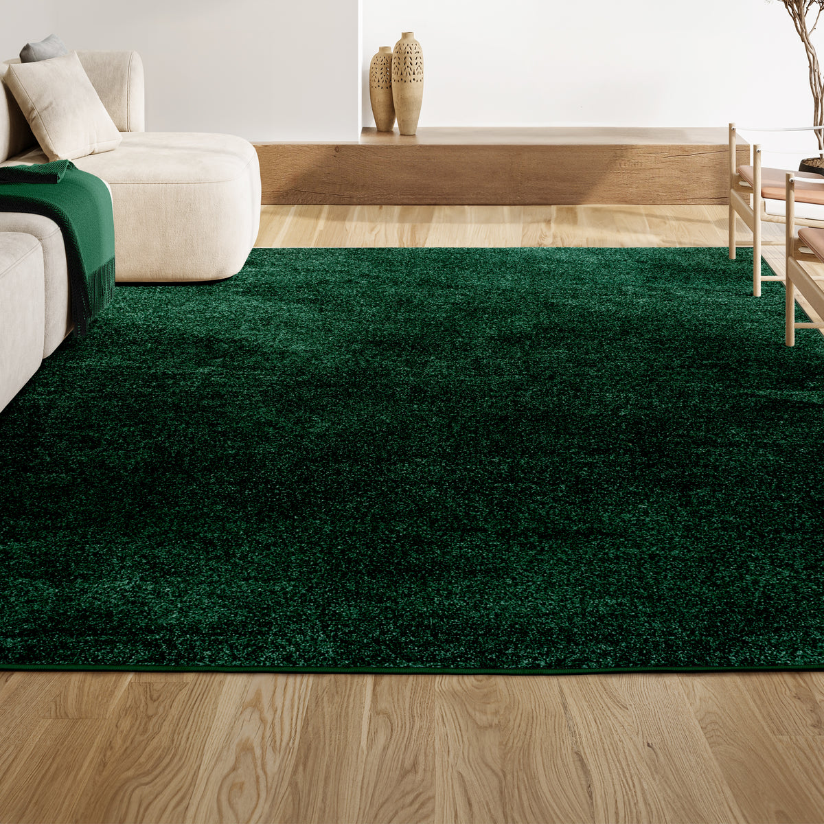 Trivor Haze Solid Low-pile Area Rug Emerald