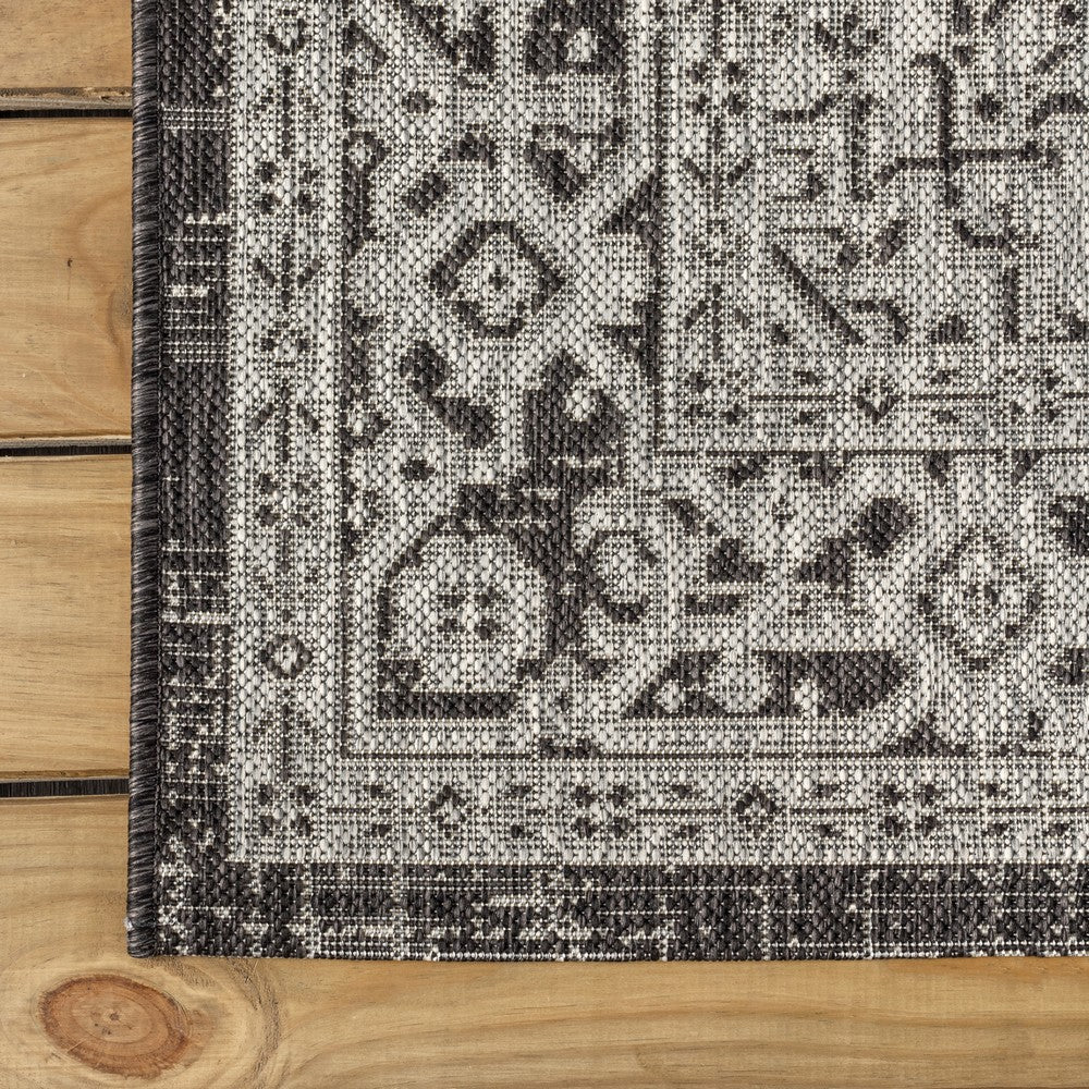 Luke Medallion Textured Weave Indoor/outdoor Runner Rug