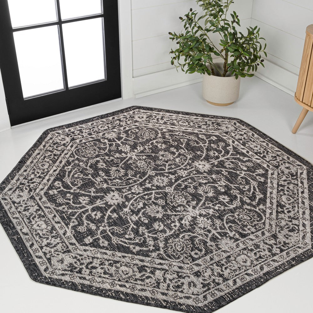 Huon Palazzo Vine and Border Indoor/Outdoor Area Rug