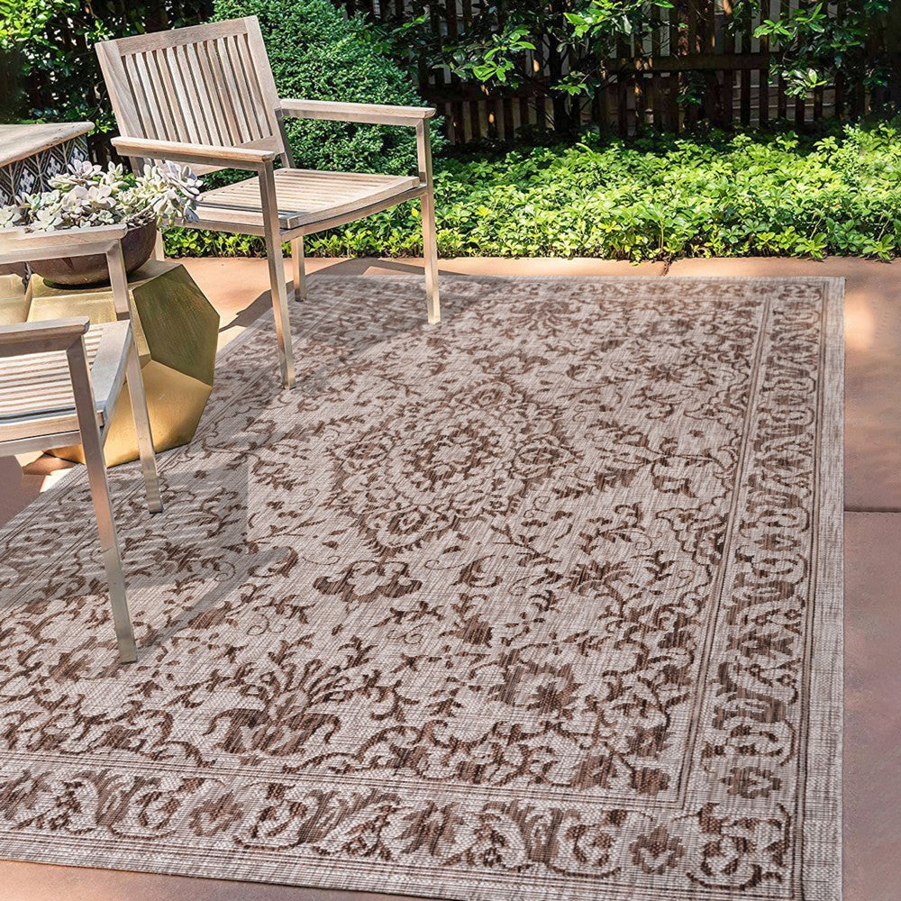 Mcdaniel ornate Medallion Indoor/outdoor Area Rug