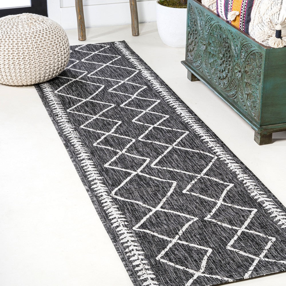 Gandra Derya Tribal Diamond Trellis Indoor/Outdoor Area Rug