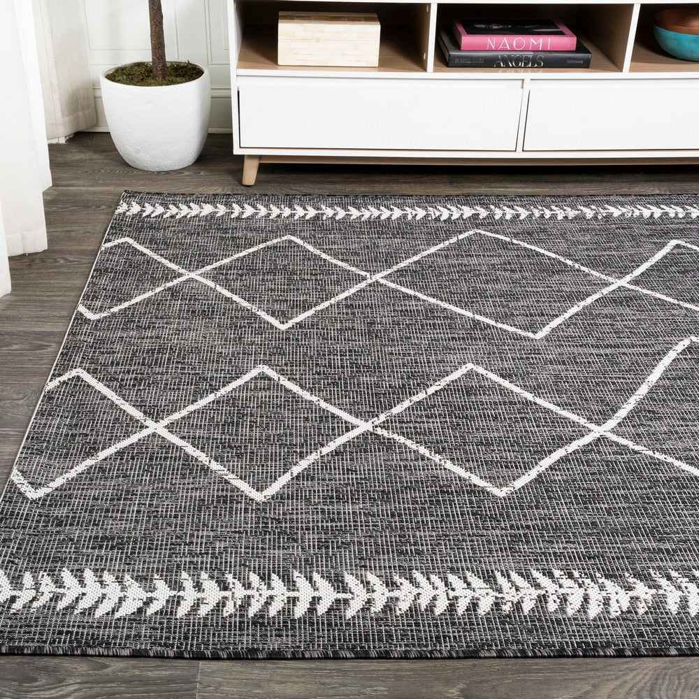 Gandra Derya Tribal Diamond Trellis Indoor/Outdoor Area Rug