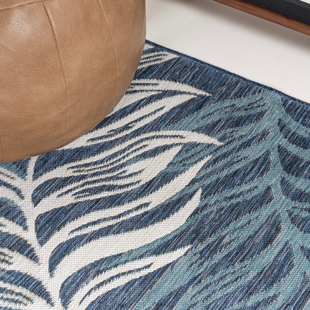 Veranda Coastal Casual Palm Frond Reversible Machine-Washable Indoor/Outdoor Area Rug