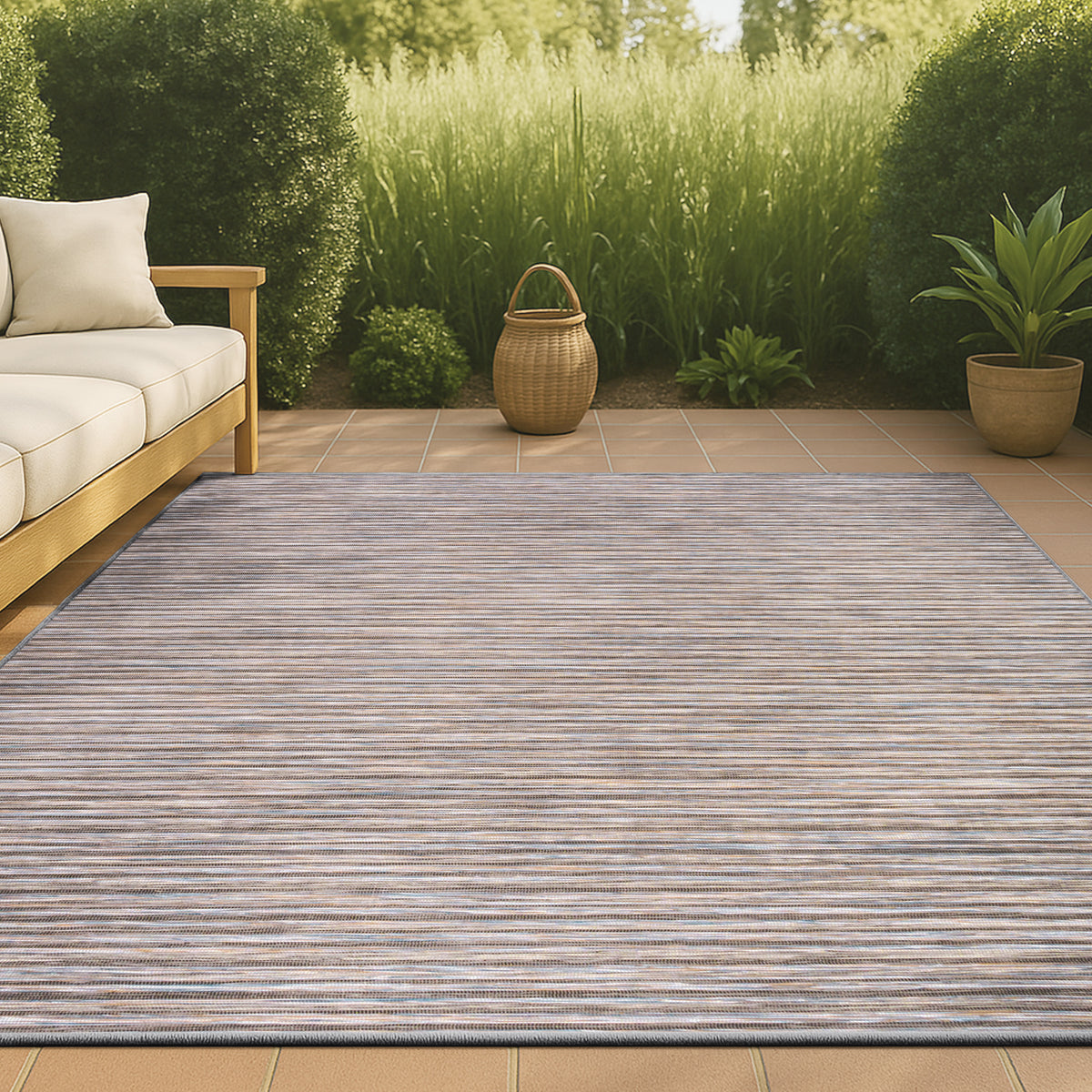 Aerelm Finn Modern Farmhouse Pinstripe Indoor/Outdoor Area Rug