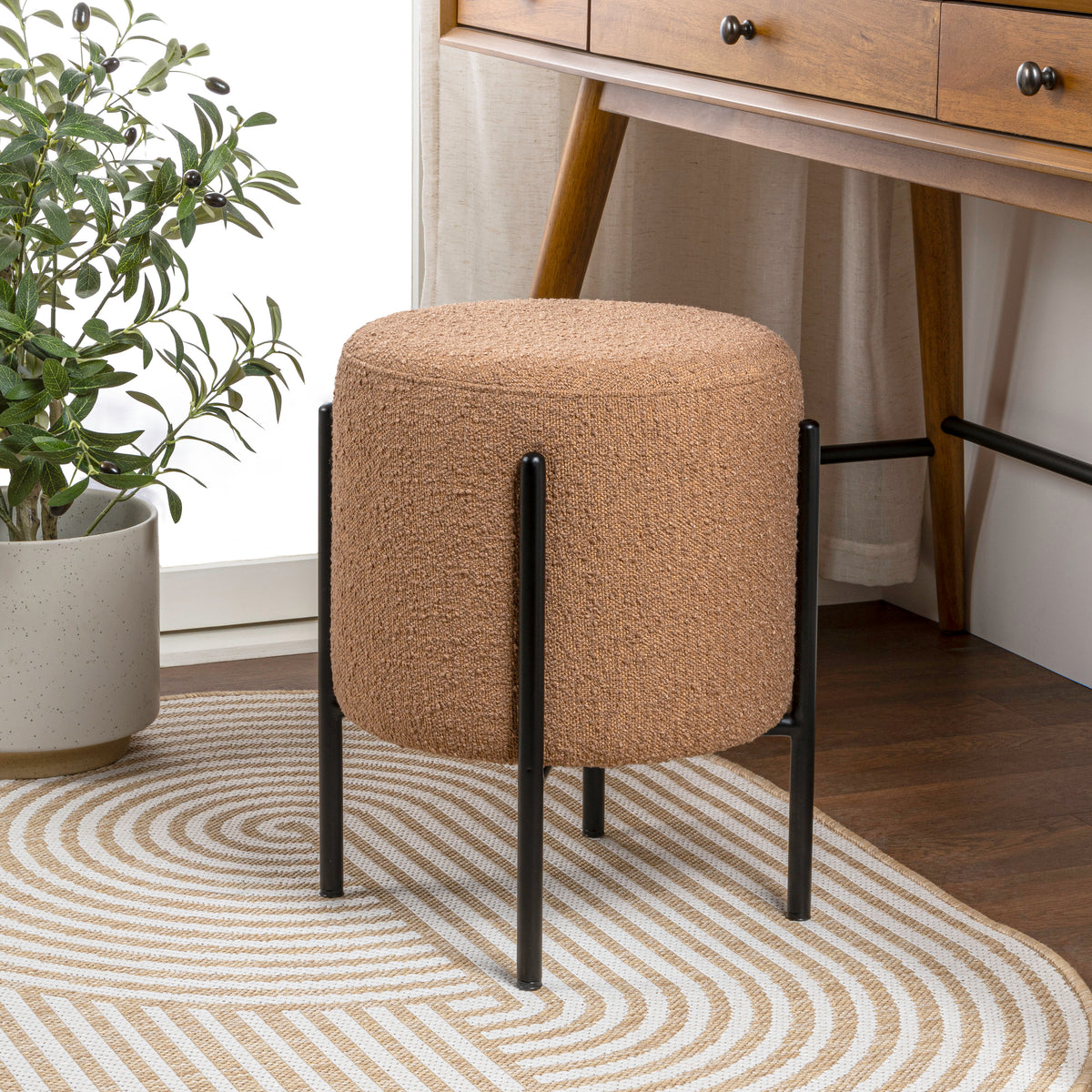 Paddy 18.5" Modern Minimalist Round Backless Metal/Bouclé Cushioned Vanity Stool