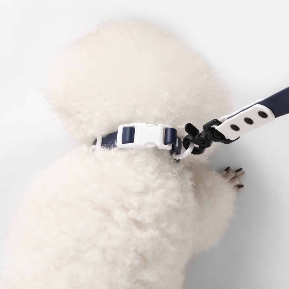 Shri 8FT Adjustable 6-in-1 Waterproof Hands-Free Leash and Collar with LED Flashlight Bag Dispenser and Poop Bag Holder