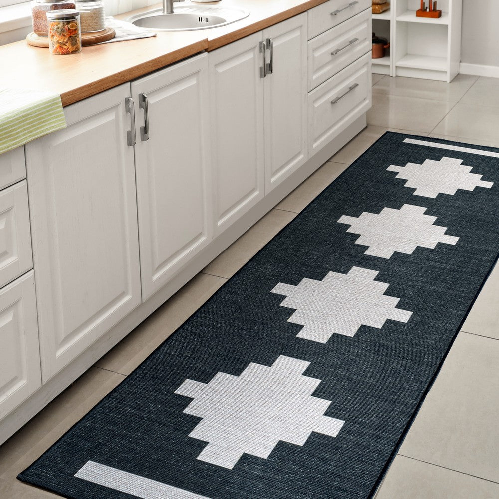 Beatrice Geometric Tribal Medallion Machine-washable Area Rug