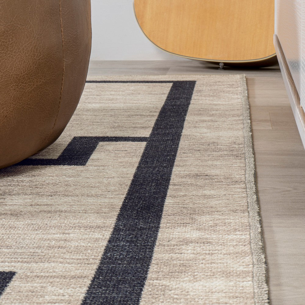 Townsend Minimalist Medallion Machine-washable Area Rug