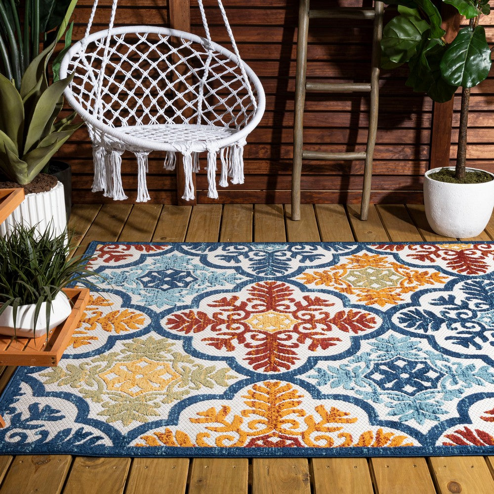 Hamilton Cassis Ornate Ogee Trellis Indoor/Outdoor Area Rug