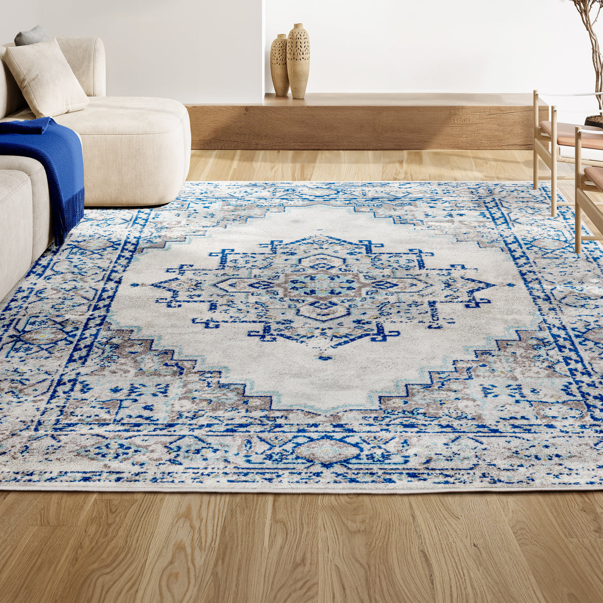 Cassiopeia Inigo Cottage Medallion Area Rug