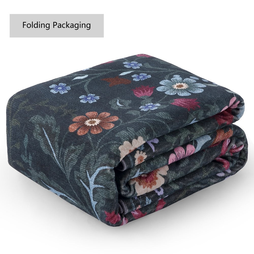 Norvyn Art Nouveau Floral Border Machine-washable Area Rug
