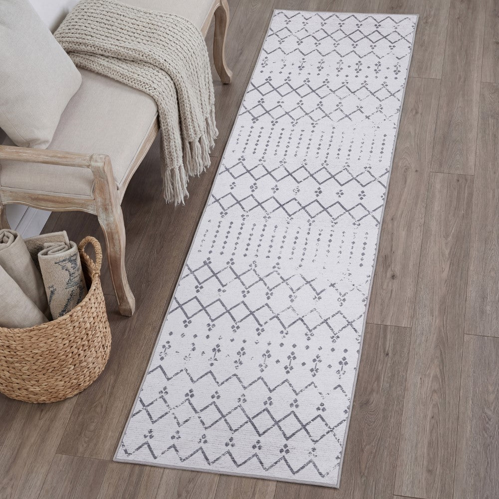 Selvino Moroccan Diamond Trellis Machine-washable Area Rug