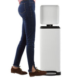 Betty Retro 30 Liters/8 Gallon Trash Can