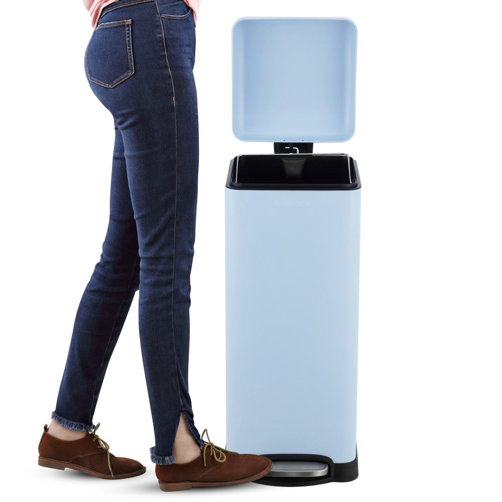 Betty Retro 30 Liters/8 Gallon Trash Can