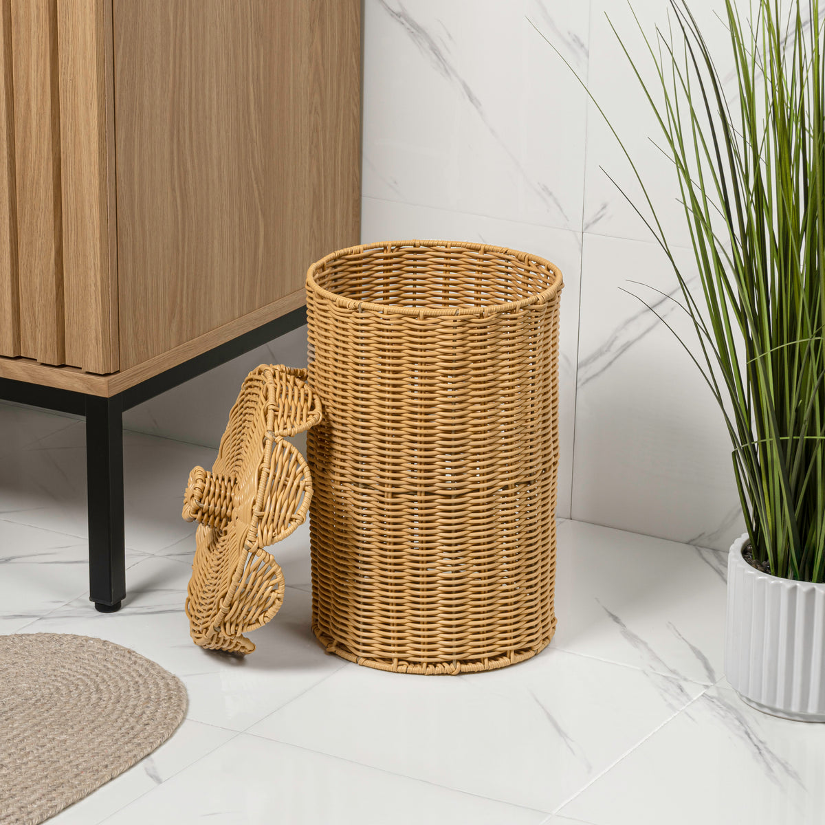Solwyn Modern Bohemian Resin 2.9-Gallon Cylinder Wicker Watebasket with Scalloped Lid
