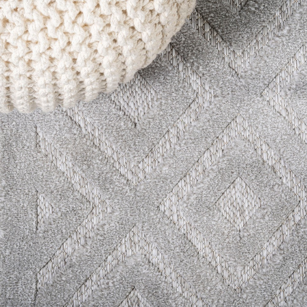 Zachariah neutral Diamond Trellis Indoor/outdoor Area Rug