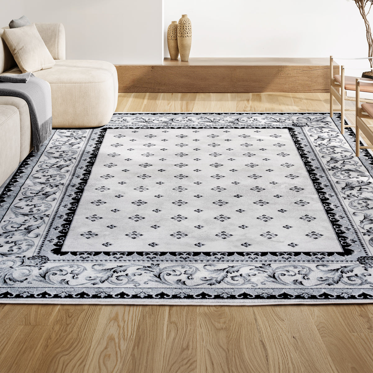 Luanza Acanthus French Border Area Rug
