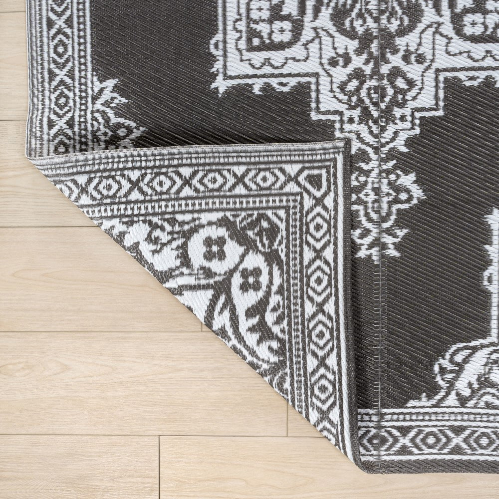 Stonegrove Medallion Border Foldable Waterproof Reversible Plastic Straw Area Rug