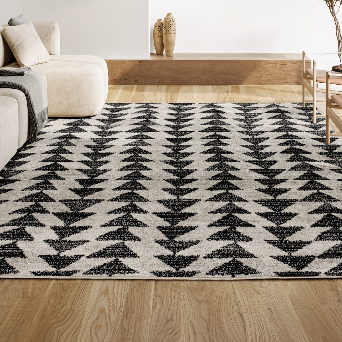 Tonga Aisha Moroccan Triangle Geometric Area Rug
