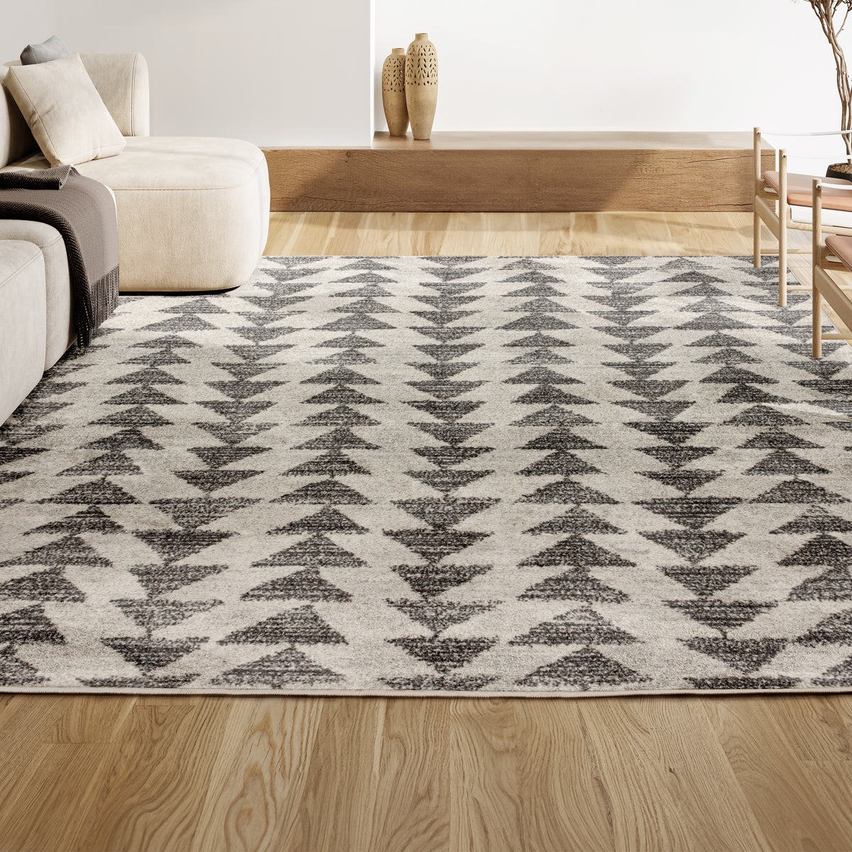 Tonga Aisha Moroccan Triangle Geometric Area Rug
