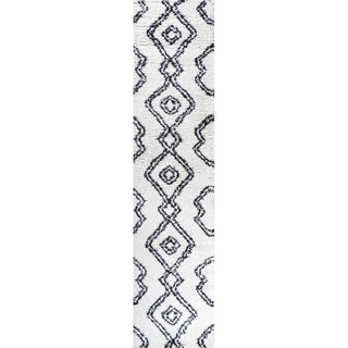 Porirua Deia Moroccan Style Diamond Area Rug