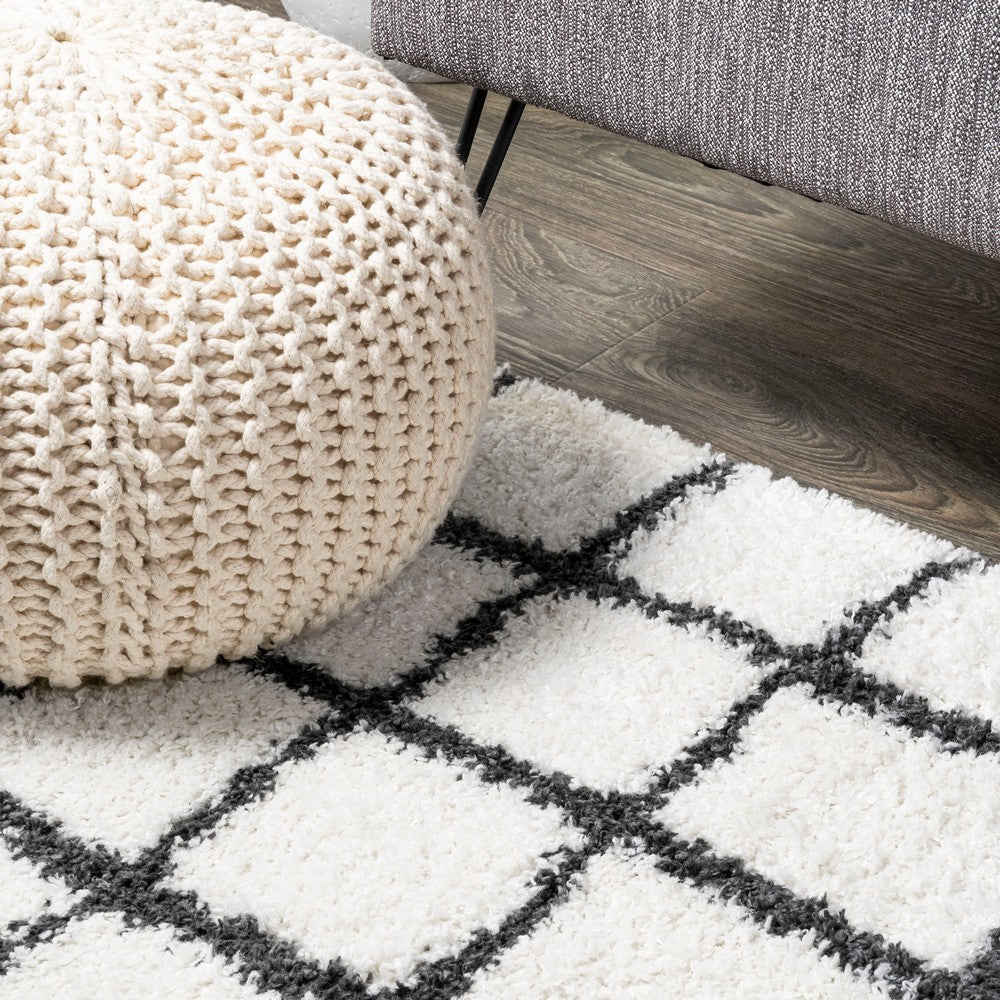 Upper Arenal Geometric Grid Shag Area Rug
