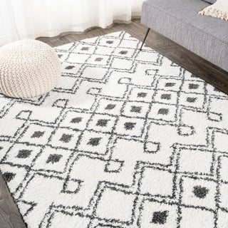 Conde Caimari Moroccan Diamond Shag Area Rug