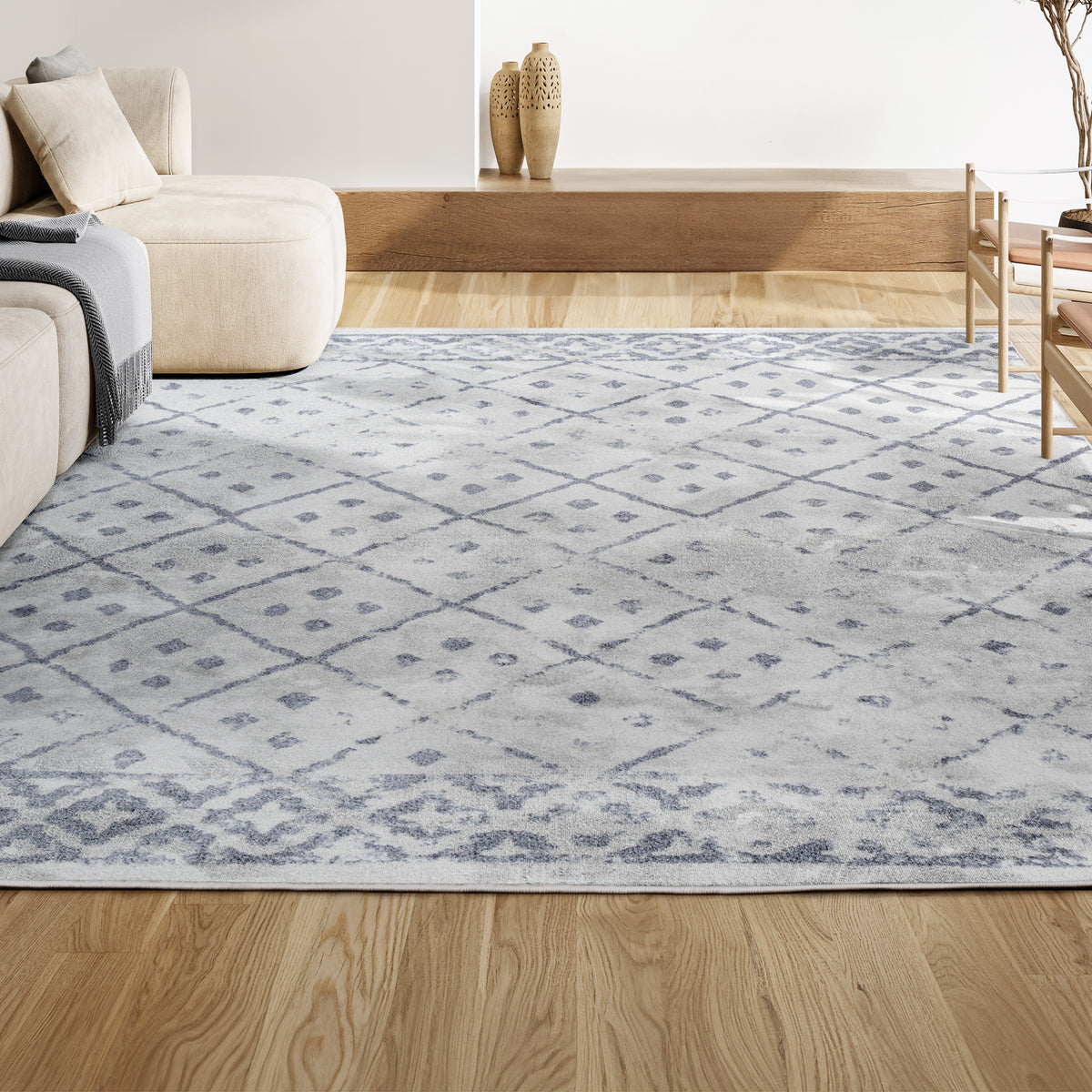 Plumtree Juba Moroccan Geometric Diamond Area Rug