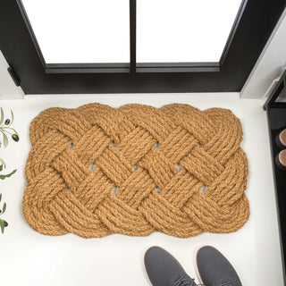 Ocean Classic Coastal Scalloped Basketweave Indoor/Outdoor Coir Mat