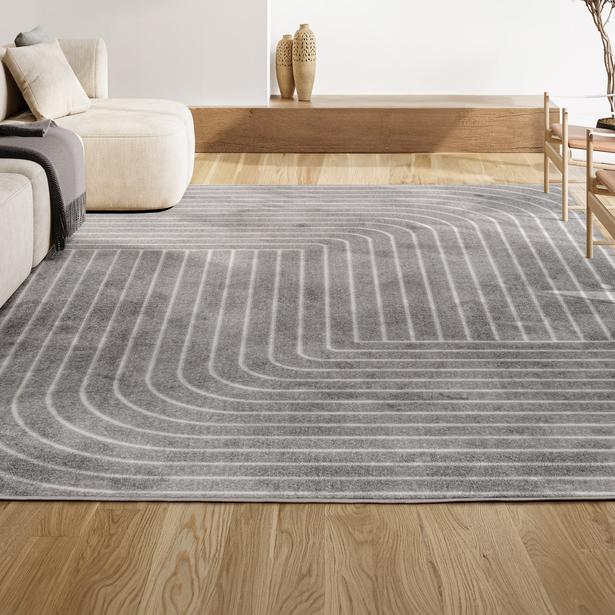 Akan Minimalist Angle Geometric Indoor/Outdoor Rug
