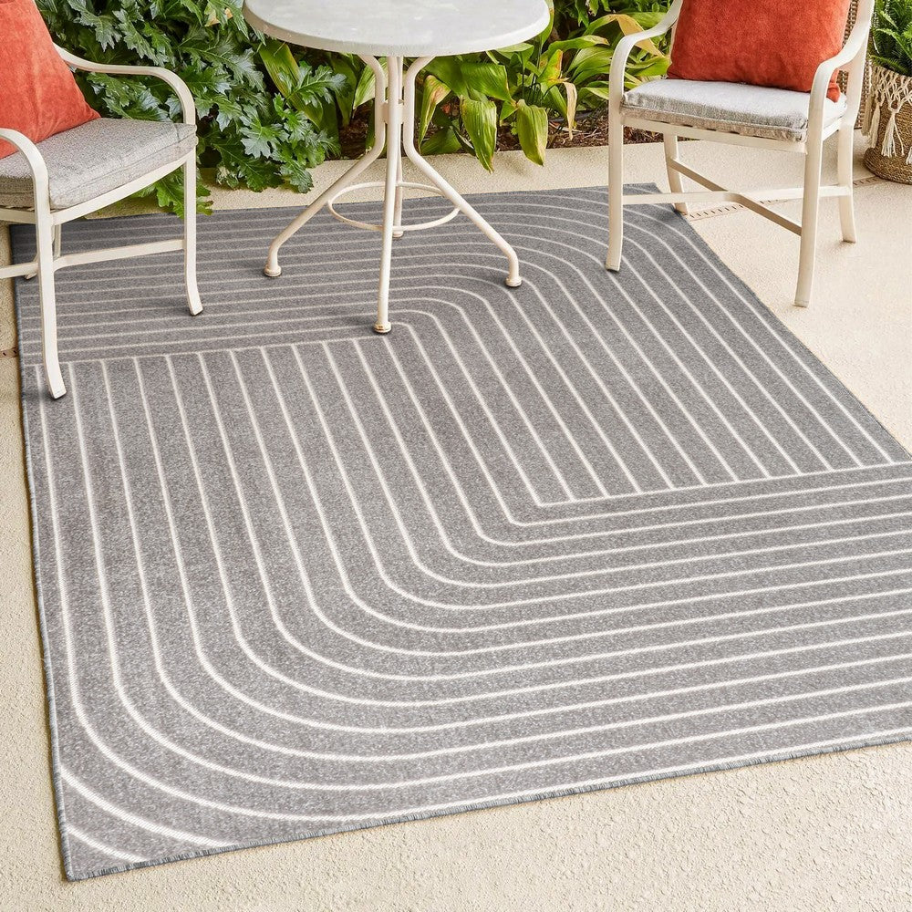 Akan Minimalist Angle Geometric Indoor/Outdoor Rug