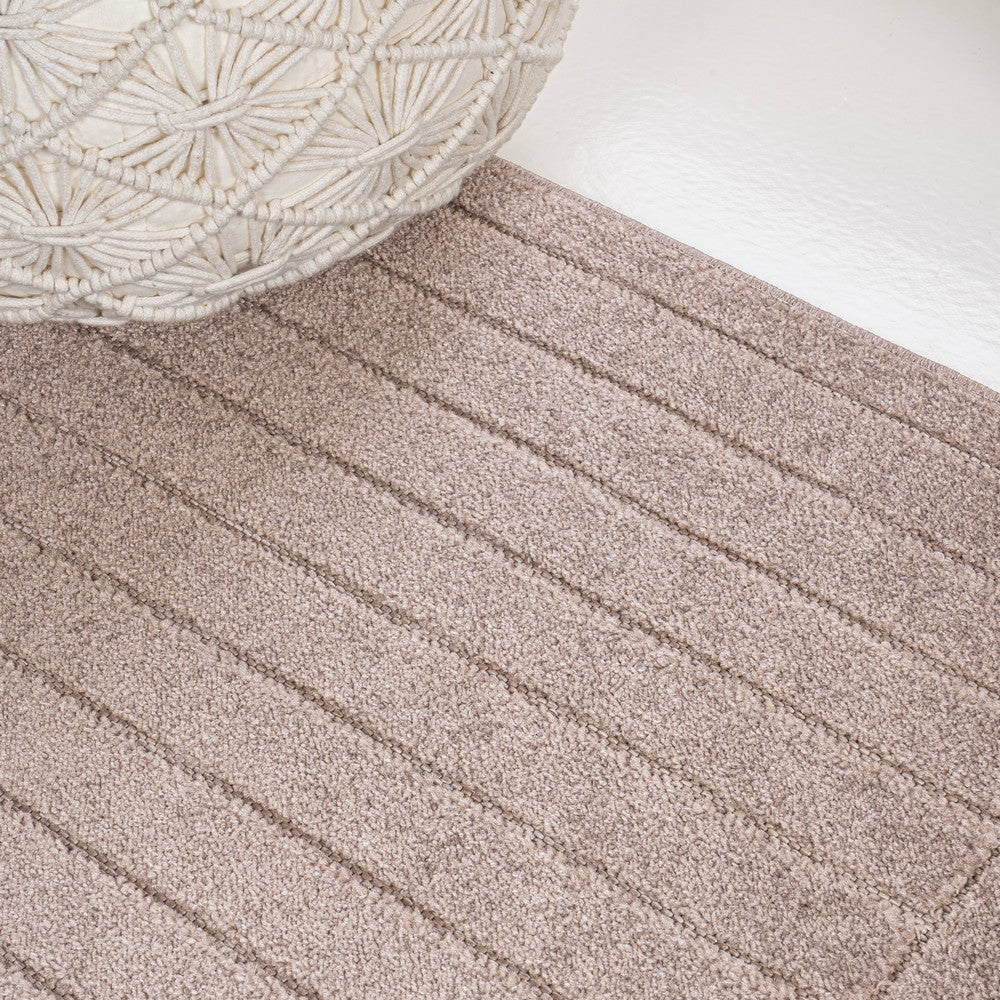 Akan Minimalist Angle Geometric Indoor/Outdoor Rug