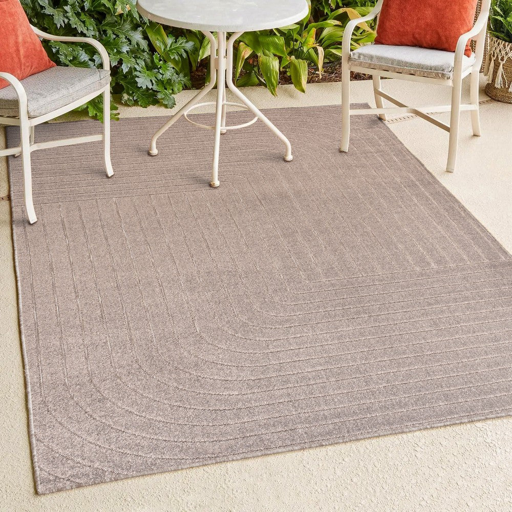Akan Minimalist Angle Geometric Indoor/Outdoor Rug