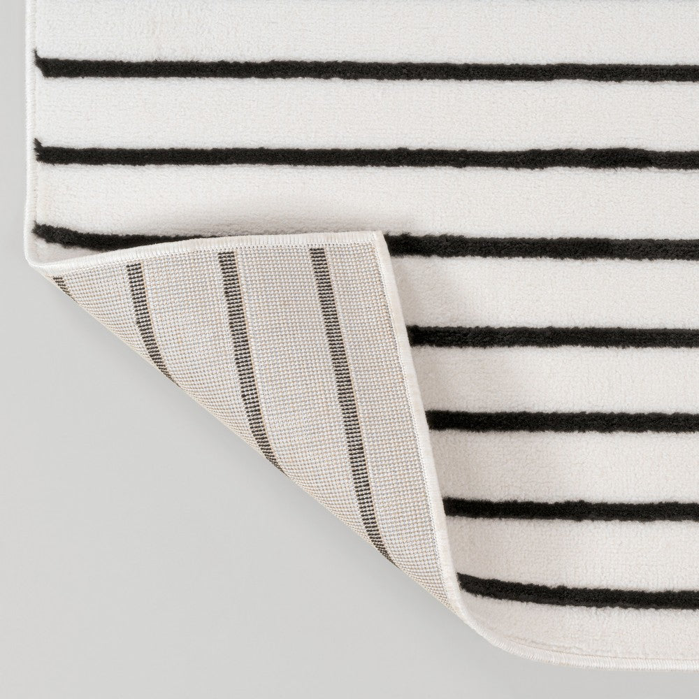 Akan Minimalist Angle Geometric Indoor/Outdoor Rug