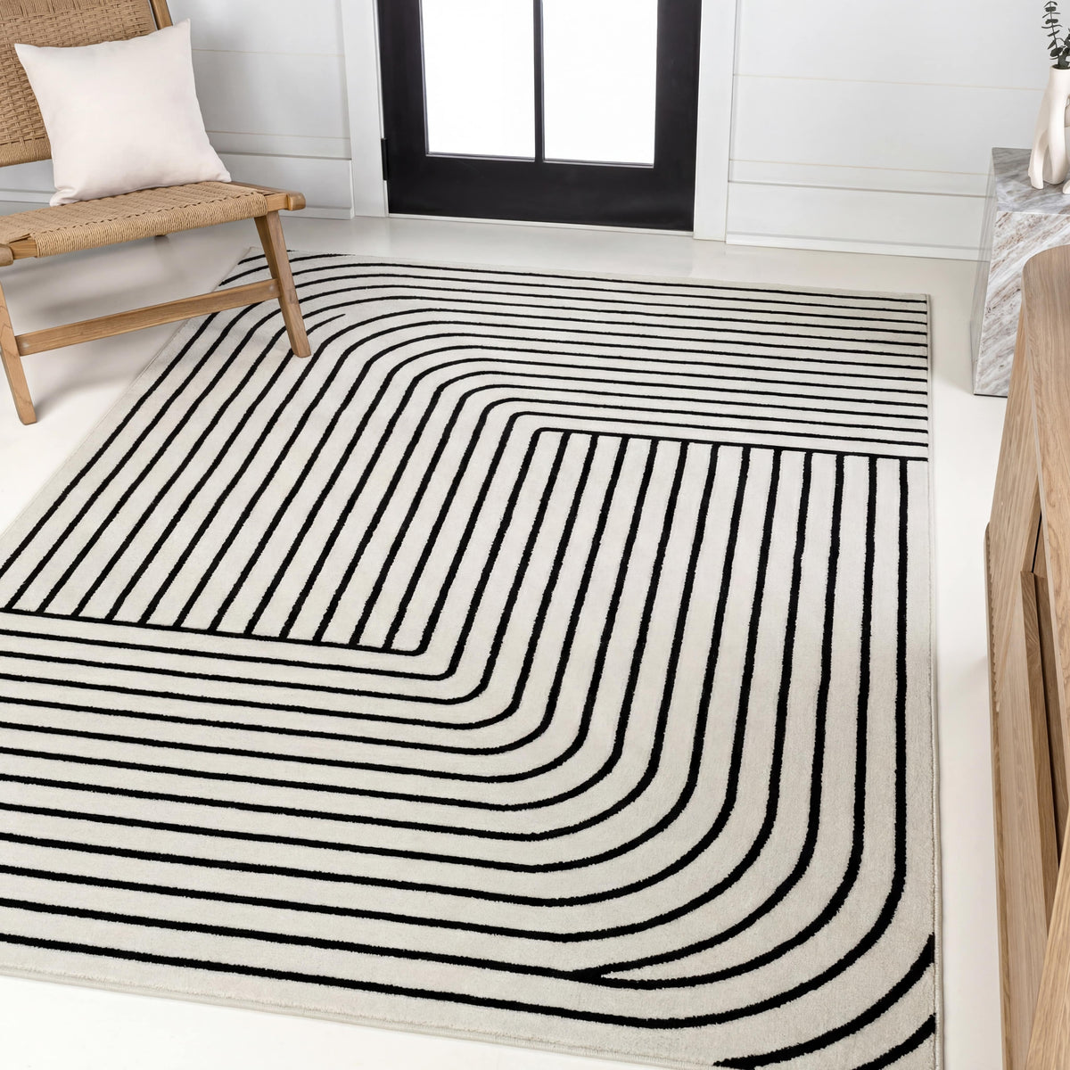 Akan Minimalist Angle Geometric Indoor/Outdoor Rug