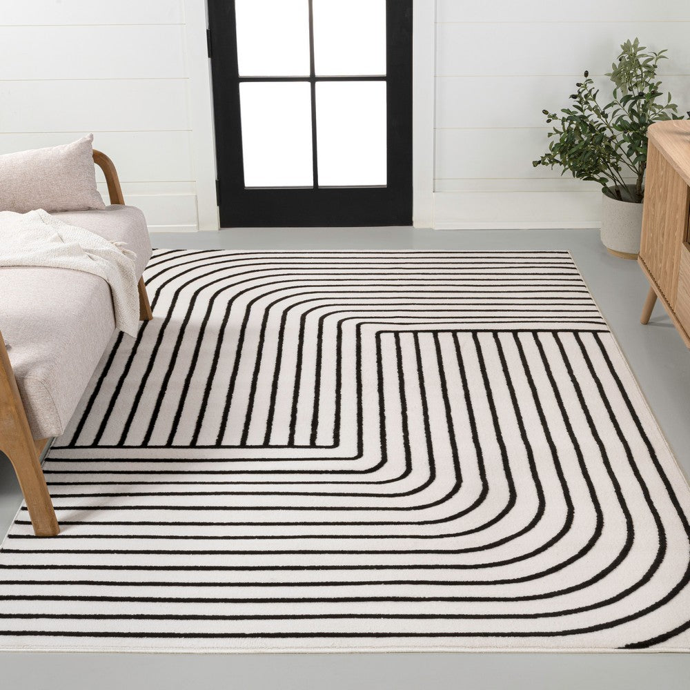 Akan Minimalist Angle Geometric Indoor/Outdoor Rug