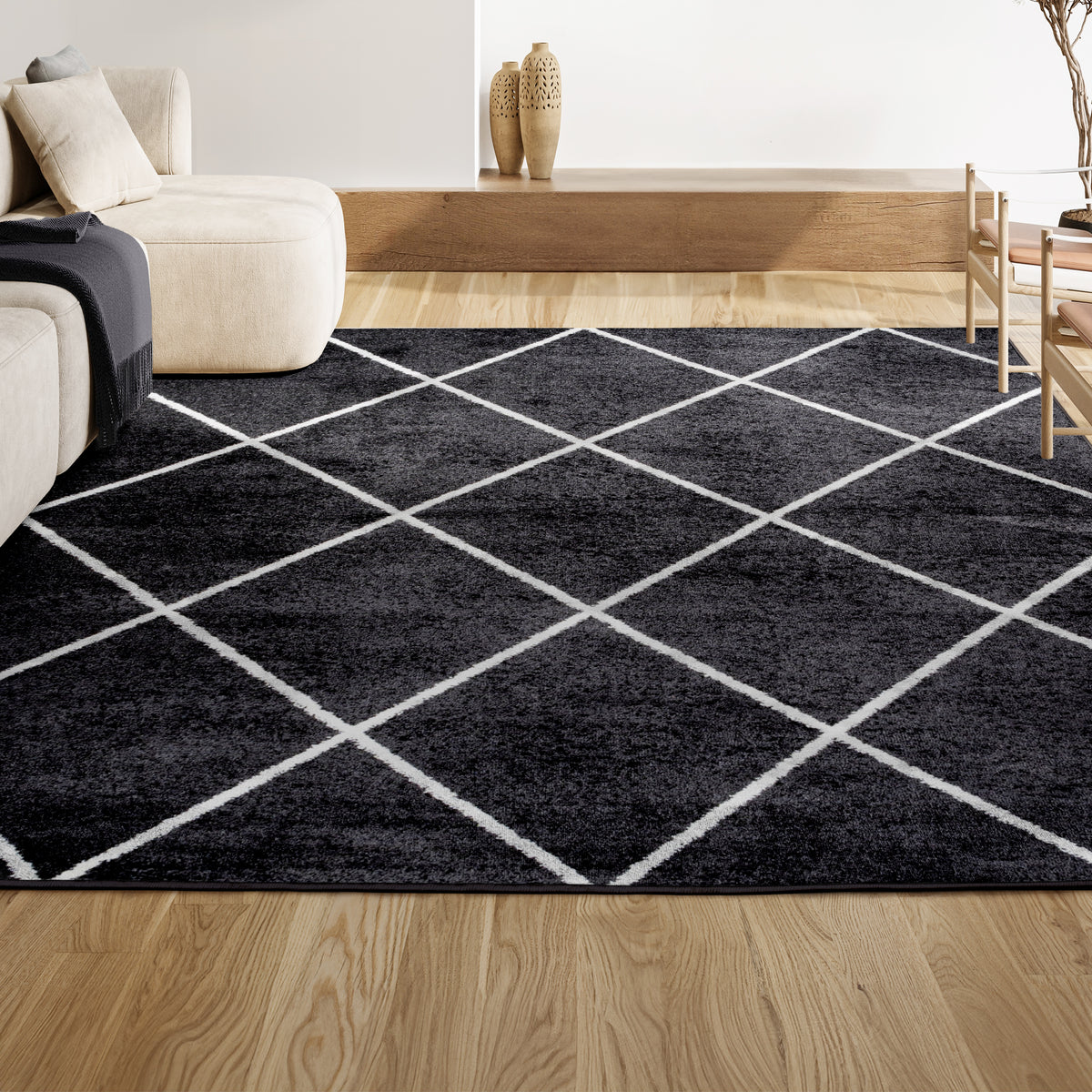 Bounty Minimalist Diamond Trellis Area Rug
