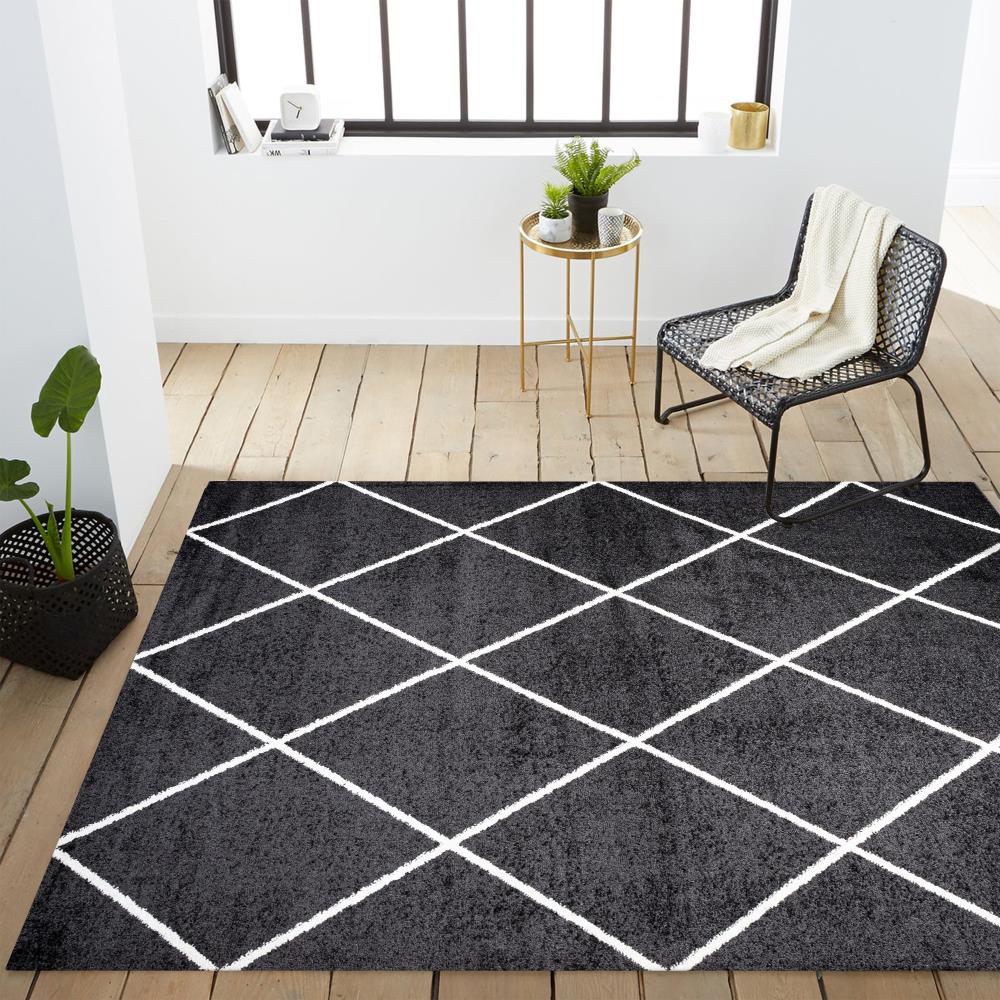 Bounty Minimalist Diamond Trellis Area Rug